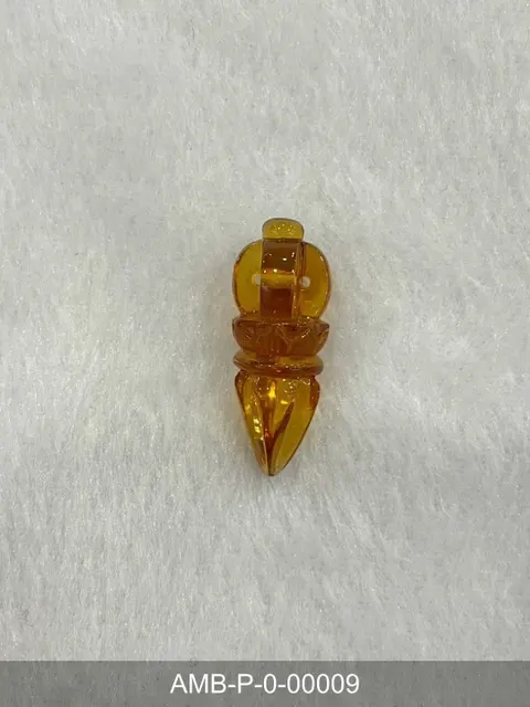 綠珀雕件（金剛杵） AMB-P-0-00009