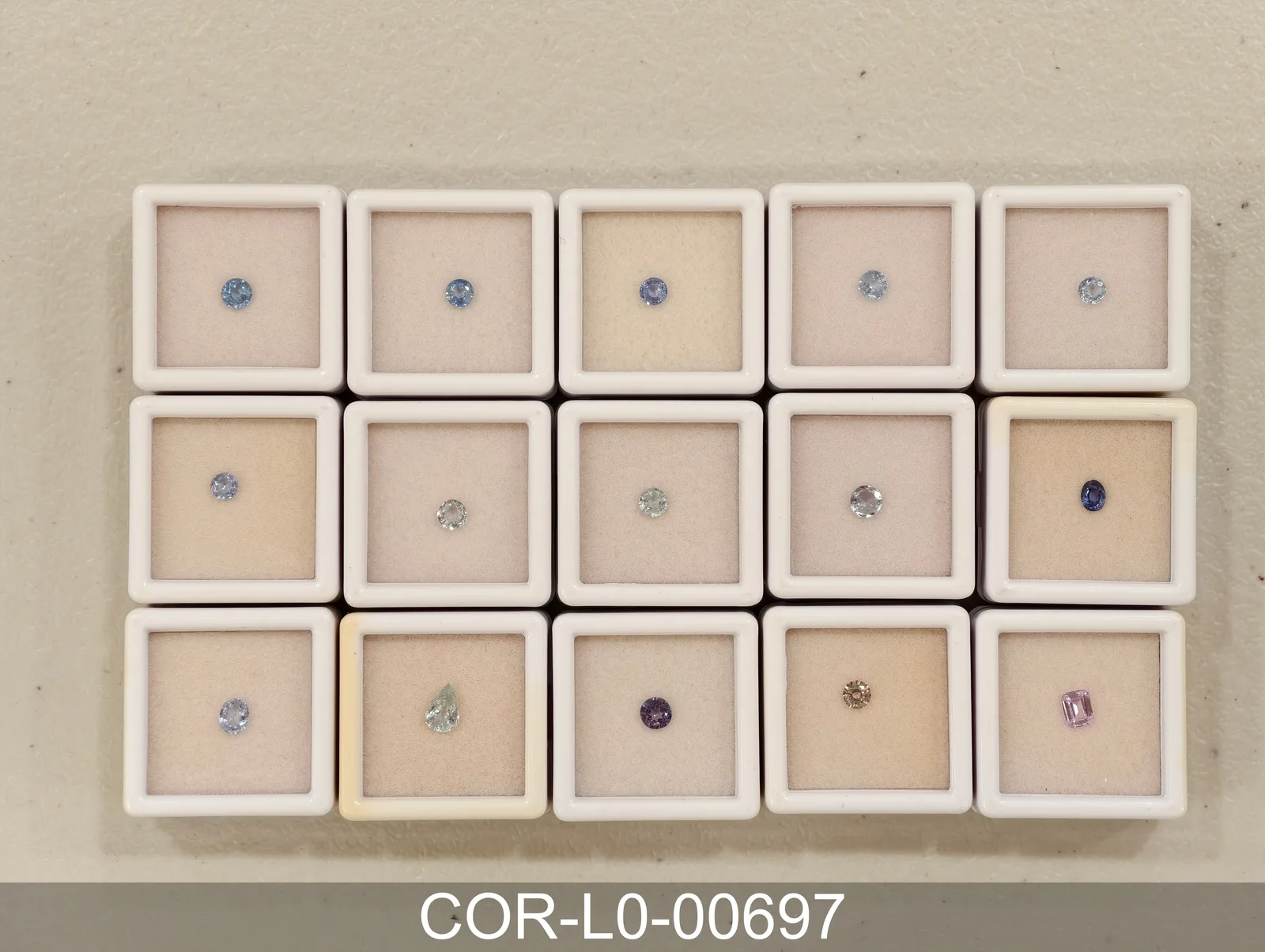 藍色剛玉 COR-L0-00697
