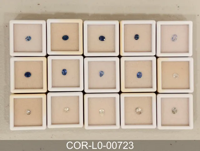 無色剛玉 COR-L0-00723