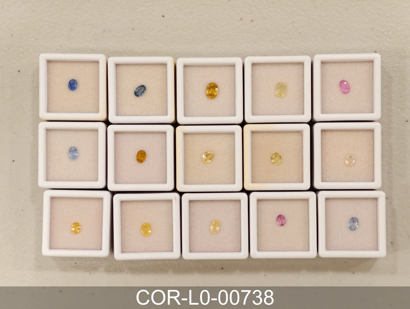 黃色剛玉 COR-L0-00738
