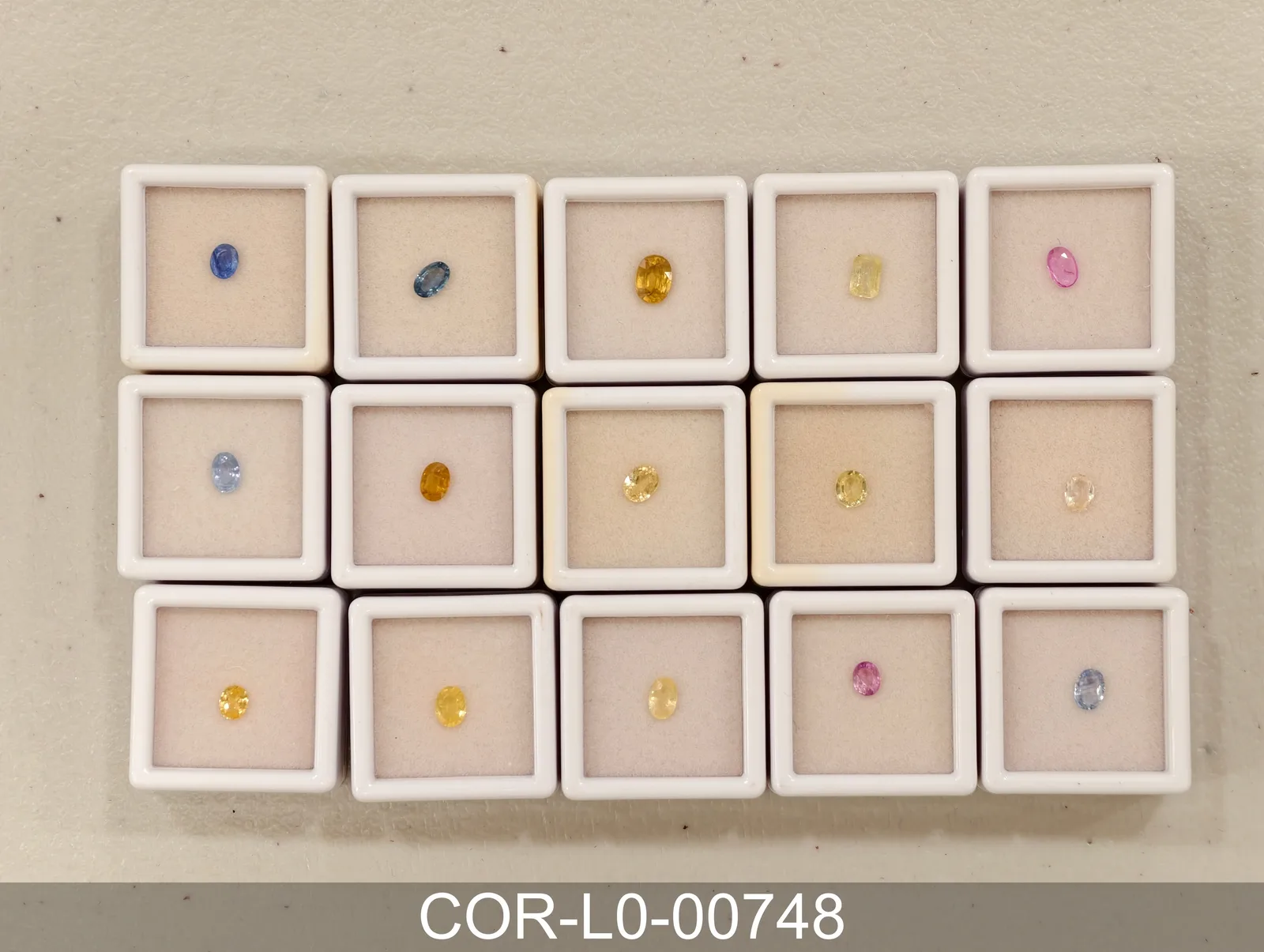 黃色剛玉 COR-L0-00748