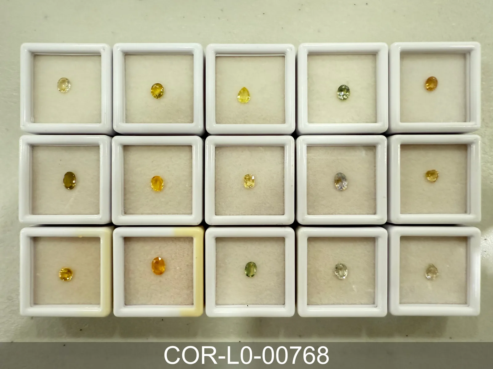 黃色剛玉 COR-L0-00768