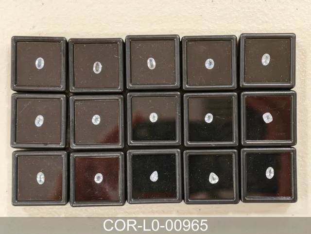淡藍色剛玉 COR-L0-00965