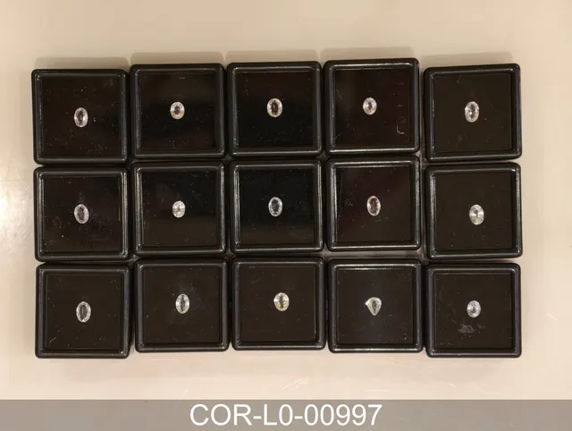 淡藍色剛玉 COR-L0-00997