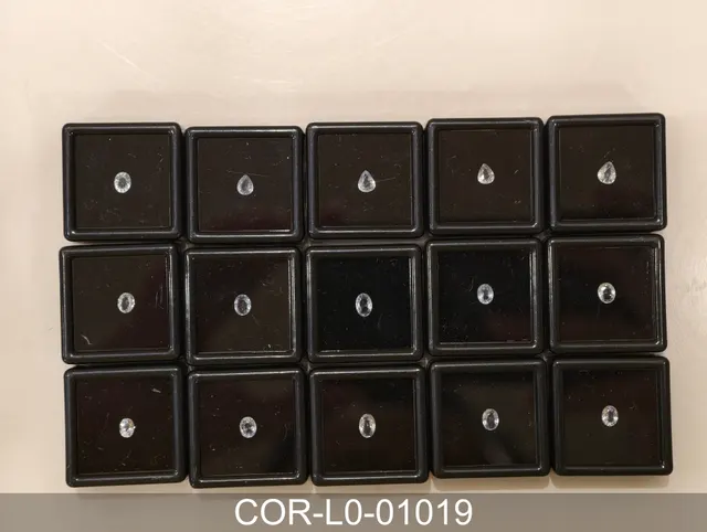 淡藍色剛玉 COR-L0-01019