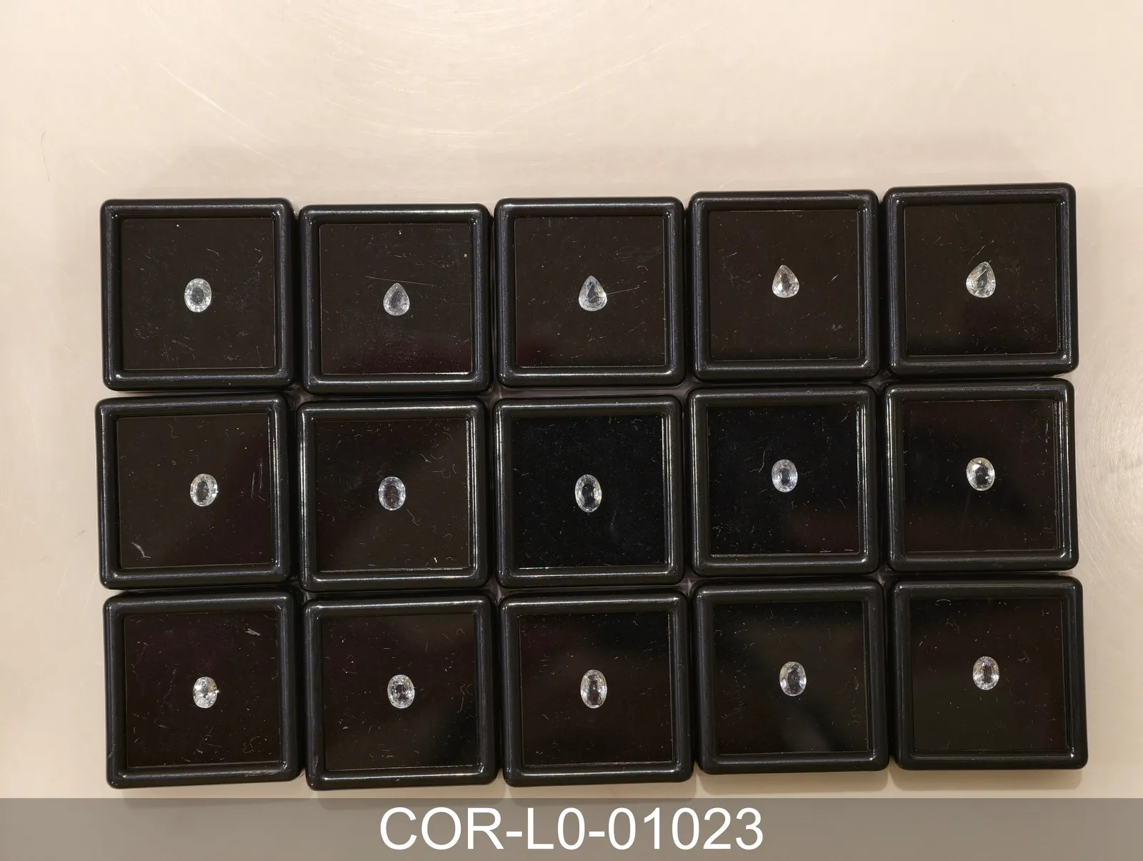 淡藍色剛玉 COR-L0-01023
