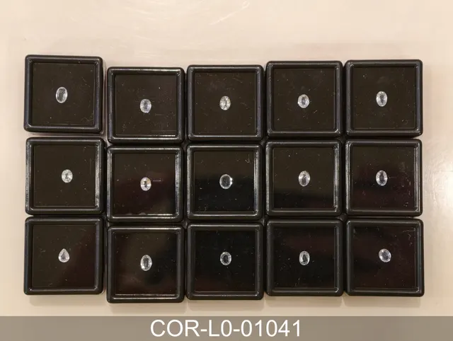 淡藍色剛玉 COR-L0-01041