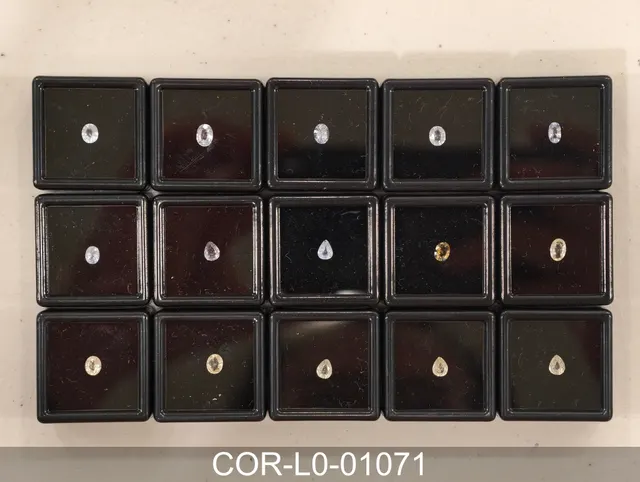 黃色剛玉 COR-L0-01071