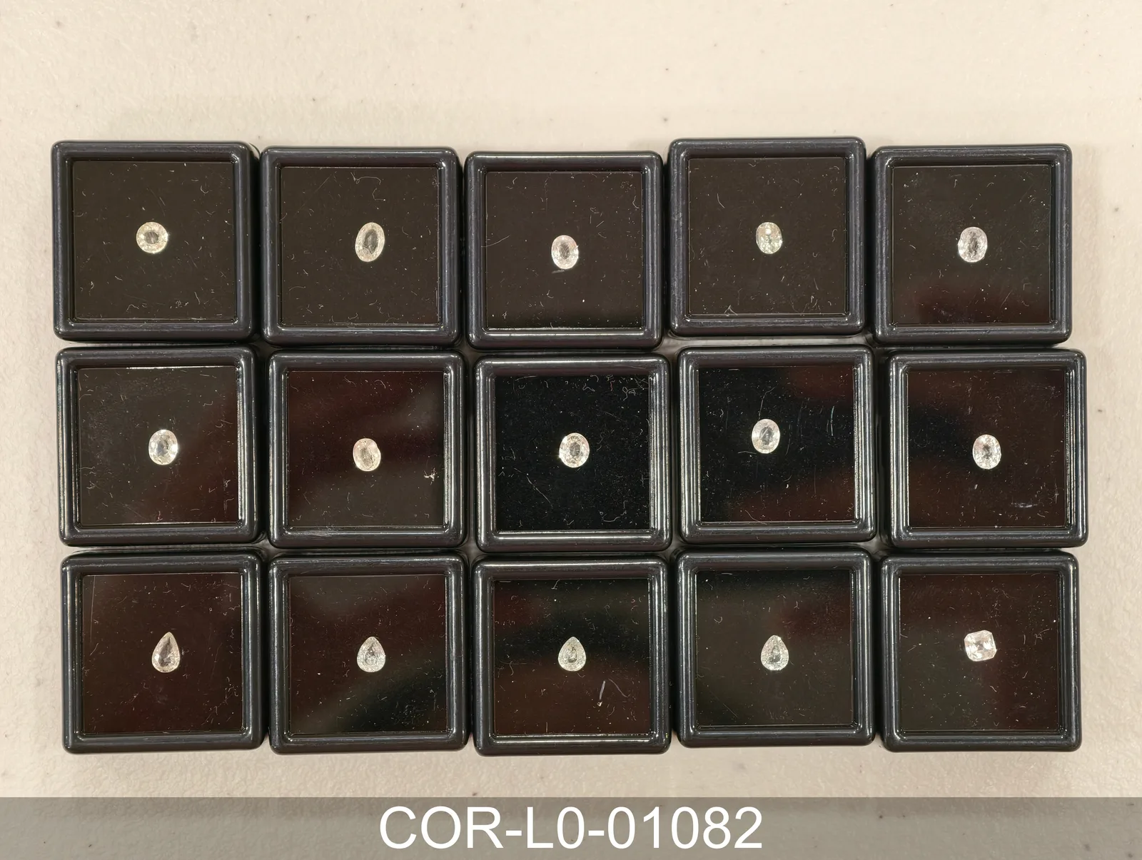 淡黃色剛玉 COR-L0-01082