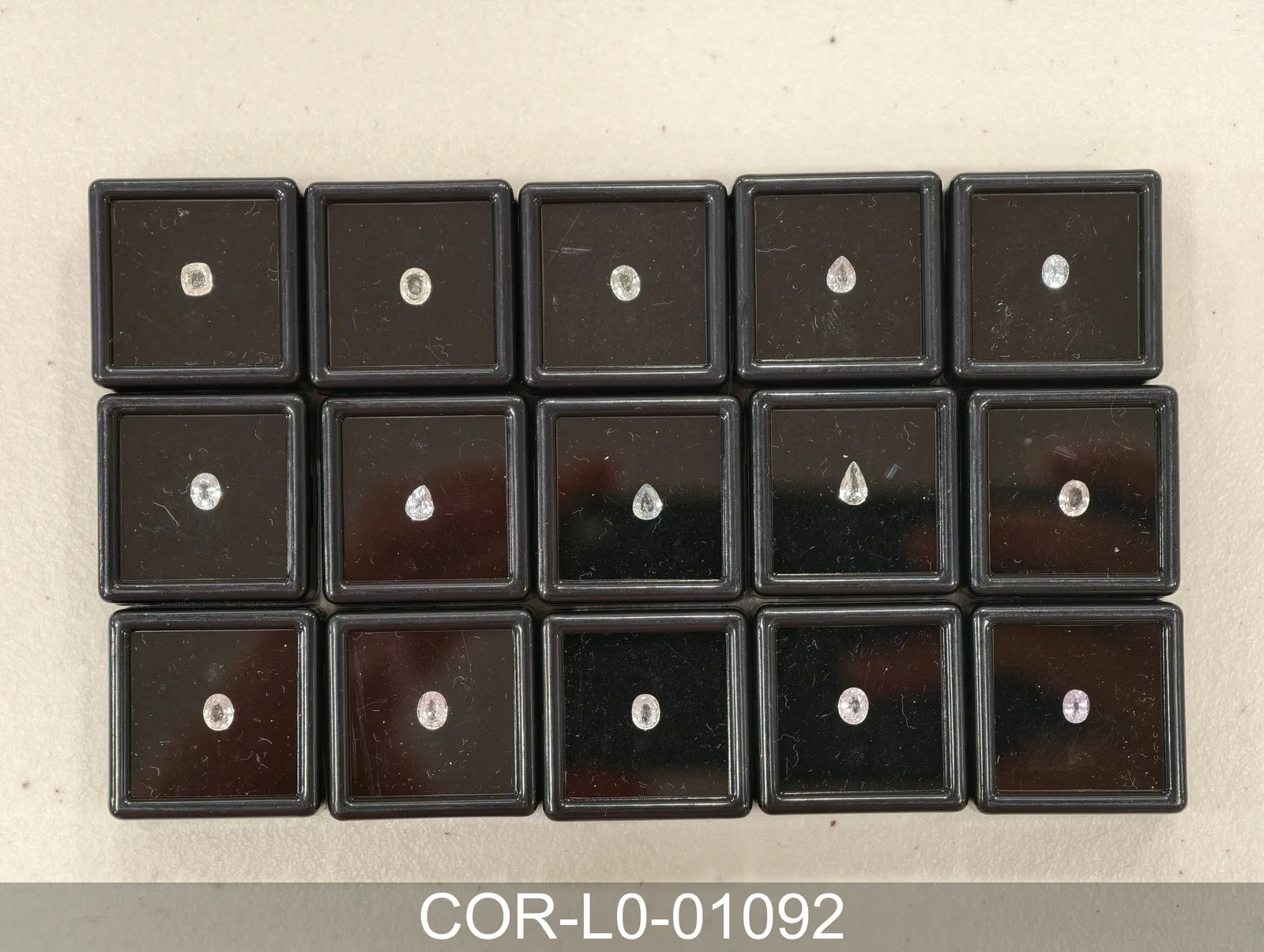 淡藍色剛玉 COR-L0-01092