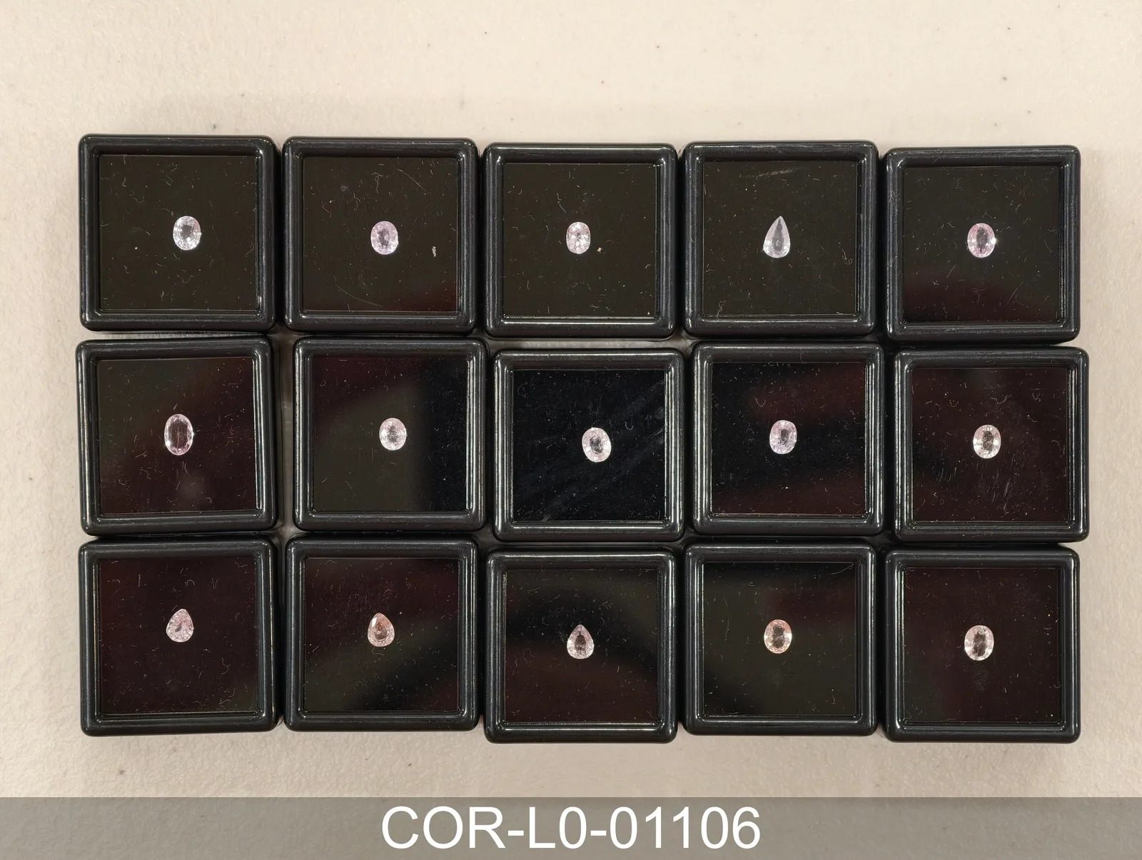 淡粉色剛玉 COR-L0-01106