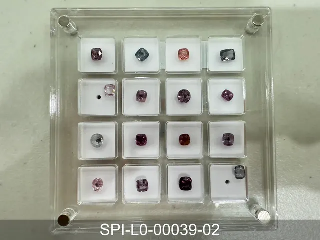 灰藍色尖晶石 SPI-L0-00039-02